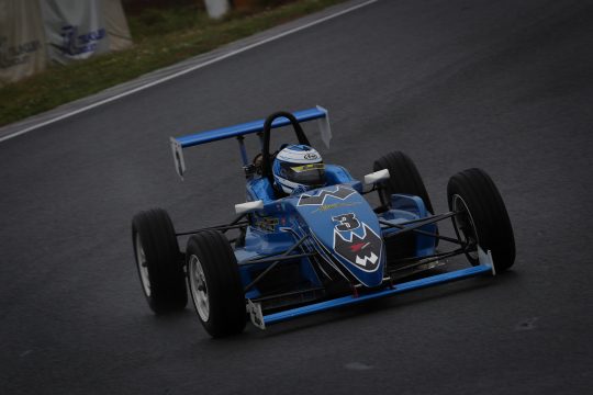 決勝3位は秋山健也(スーパーウインズKKS・ED)