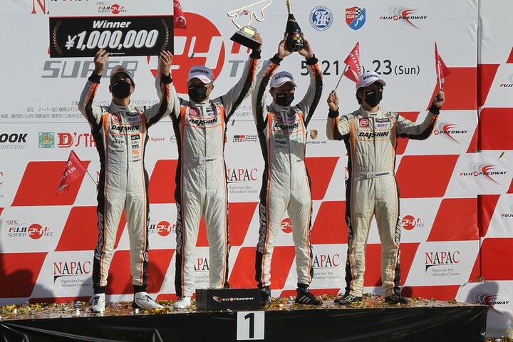 ST-Xクラスの表彰式