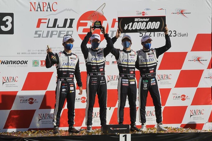 ST-Zクラスの表彰式