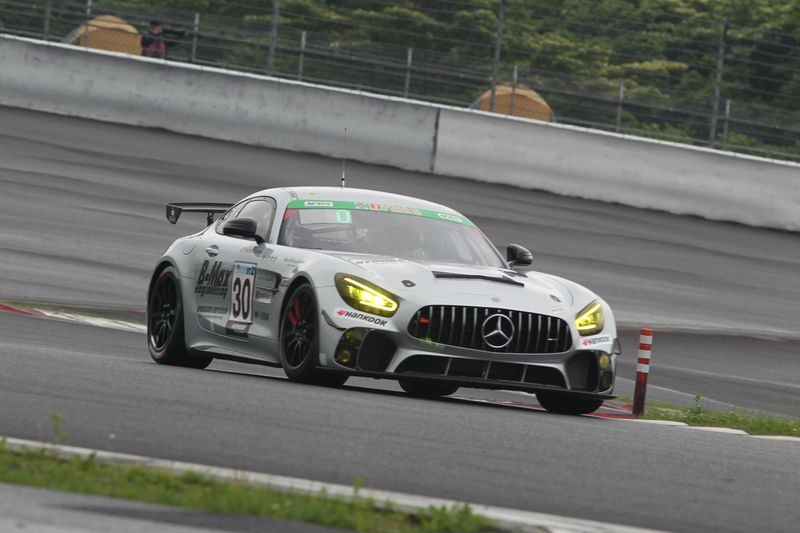 ウォームアップ: ST-Zクラストップタイムは30号車・JMS RACING AMG GT4 with B-MAX