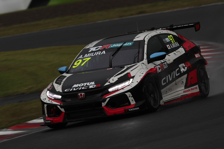 決勝2位は三浦愛（DOME RACING）