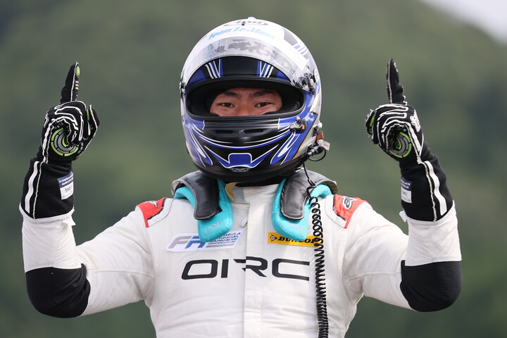 優勝した片山義章（KATAYAMA YOSHIAKI）