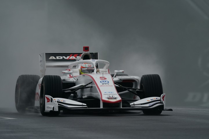 フリー走行1回目: トップタイムは福住仁嶺（DOCOMO TEAM DANDELION RACING）