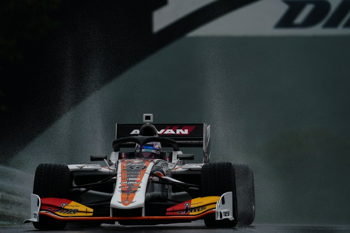 フリー走行1回目: 阪口晴南（P.MU/CERUMO･INGING SF19）