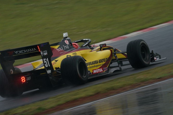 フリー走行1回目: 松下信治（BYOUBUGAURA B-MAX SF19）