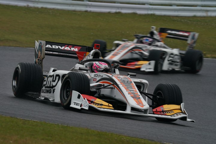 フリー走行1回目: 坪井翔（P.MU/CERUMO･INGING SF19）