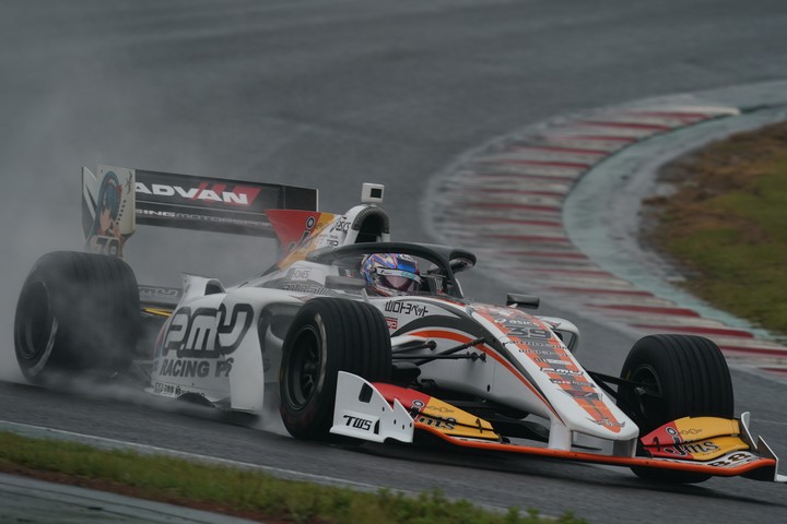 公式予選: 阪口晴南（P.MU/CERUMO･INGING SF19）