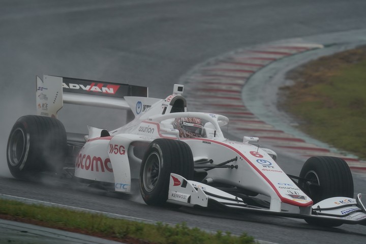 公式予選: 牧野任祐（DOCOMO DANDELION M6Y SF19）