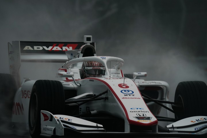 公式予選: 牧野任祐（DOCOMO DANDELION M6Y SF19）