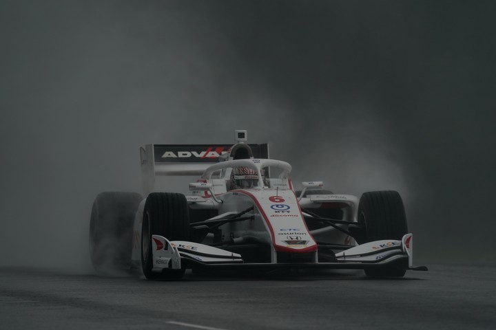 公式予選: 牧野任祐（DOCOMO DANDELION M6Y SF19）