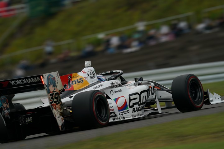 フリー走行2回目: 阪口晴南（P.MU/CERUMO･INGING SF19）