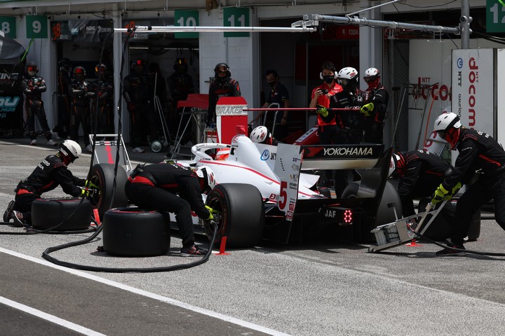 スタート進行: 福住仁嶺（DOCOMO TEAM DANDELION RACING）