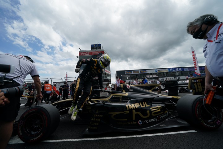 スタート進行: 関口雄飛（carenex TEAM IMPUL）