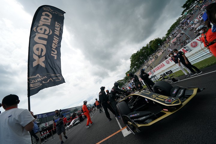 スタート進行: 関口雄飛（carenex TEAM IMPUL）