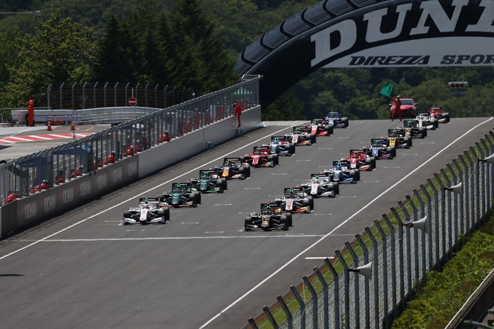 決勝レース: まもなくスタート