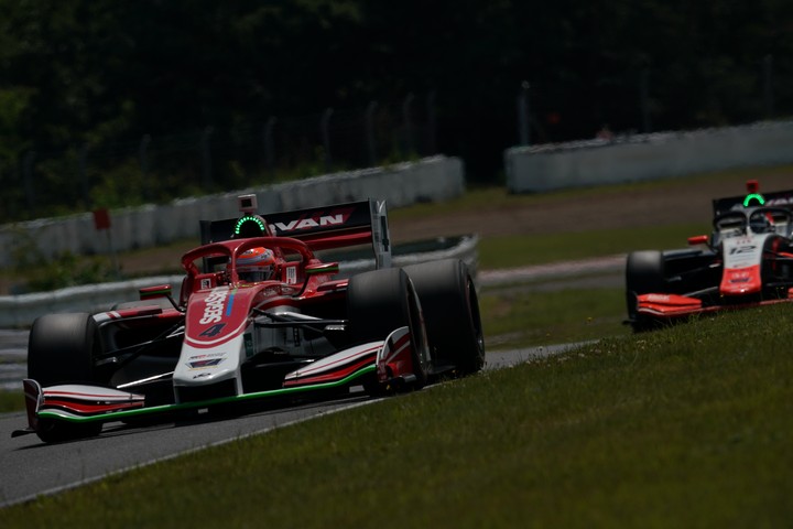 決勝レース: 中山雄一（ORIENTALBIO KONDO SF19）