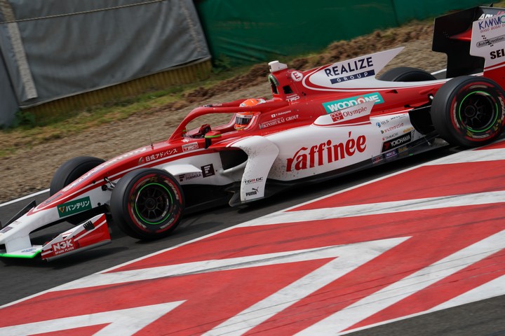 決勝レース: 中山雄一（ORIENTALBIO KONDO SF19）