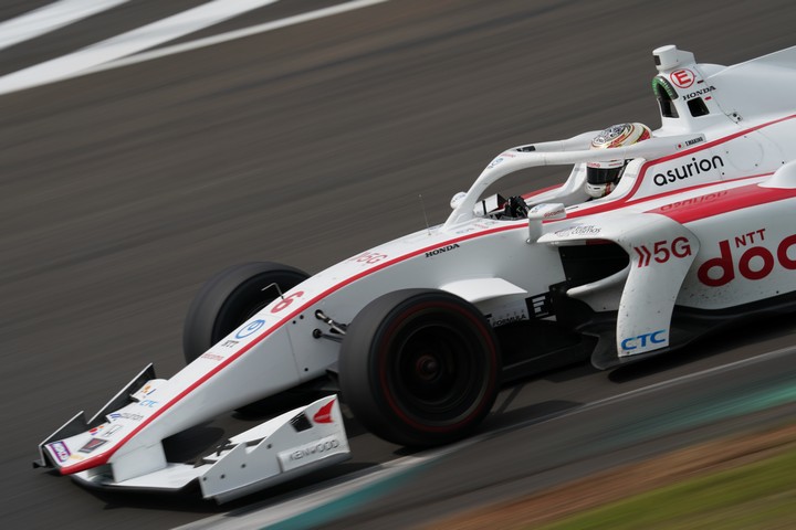 決勝レース: 牧野任祐（DOCOMO DANDELION M6Y SF19）