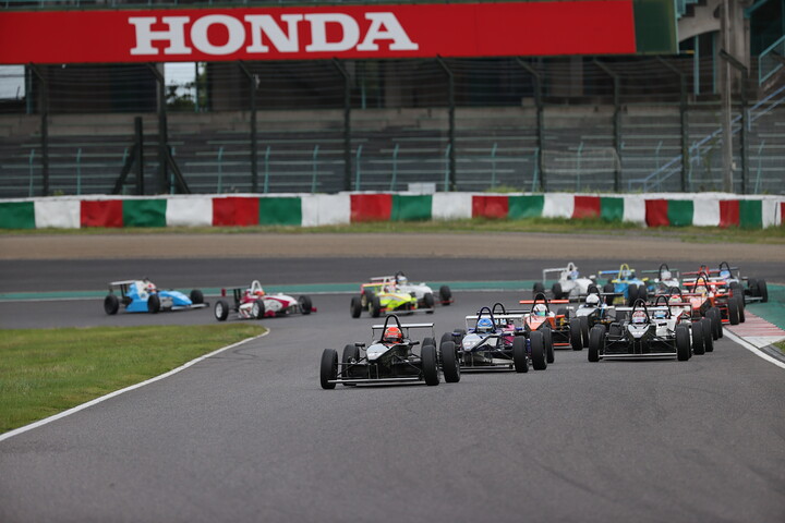 12周の決勝がスタートした