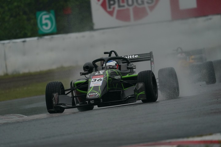 優勝はジュリアーノ・アレジ（TOM'S）