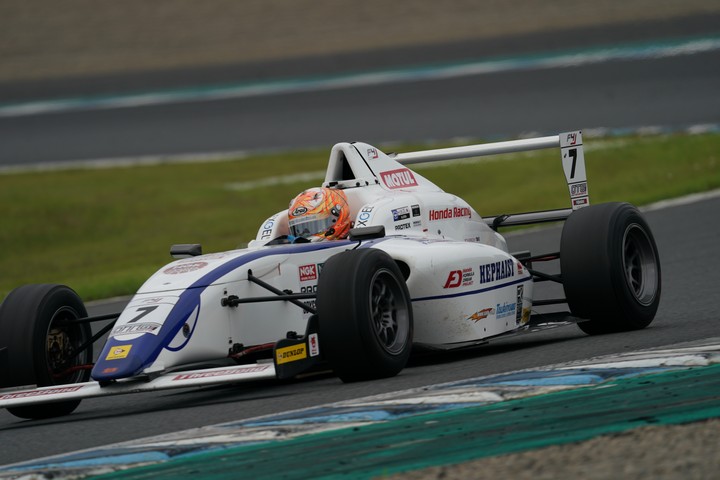 決勝2位は太田格之進（HFDP/SRS/コチラレーシング）