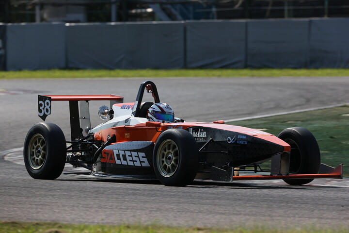 予選2位は上野大哲（SACCESS RACING ES）