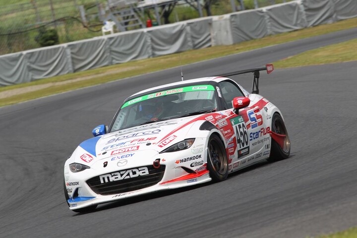 ST-5クラスポールポジションは橋本陸／貫戸幸星／大崎達也／小原康二組（456号車・odula Start5 Roadster）