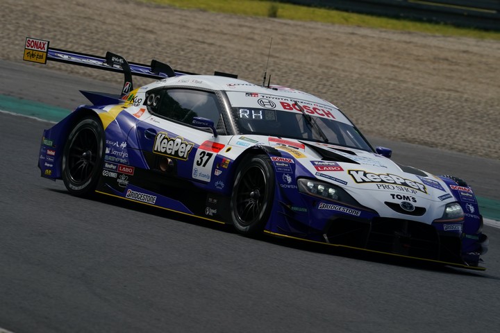 公式練習: 平川亮／阪口晴南組（KeePer TOM'S GR Supra）