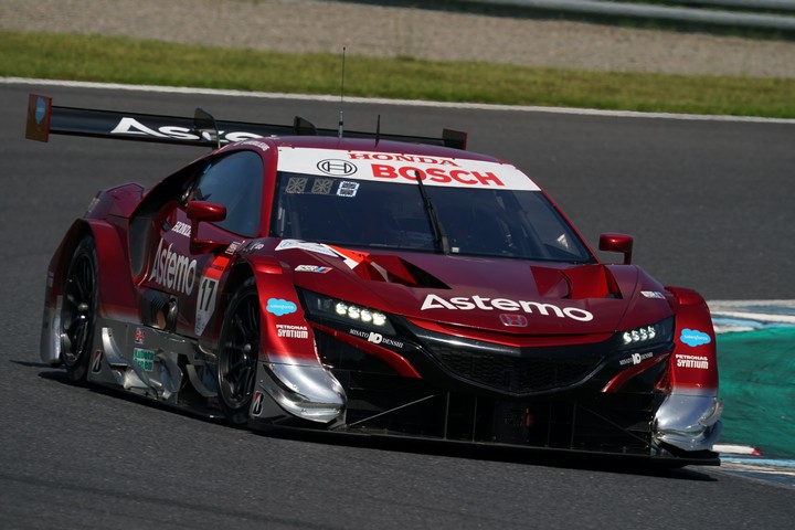 公式練習: 塚越広大／ベルトラン・バゲット組（Astemo NSX-GT）