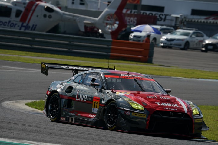 ノックアウトQ2: 平中克幸／安田裕信組（GAINER TANAX GT-R）