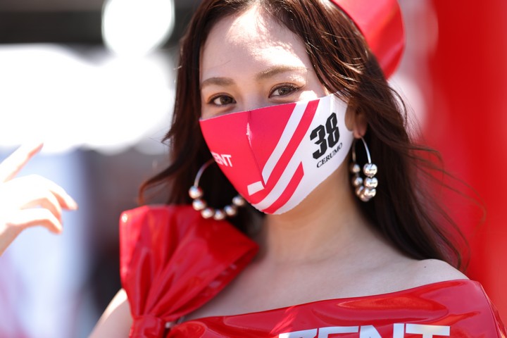 ドライバーアピアランス: レースクイーン