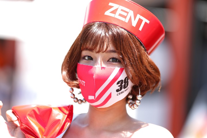 ドライバーアピアランス: レースクイーン