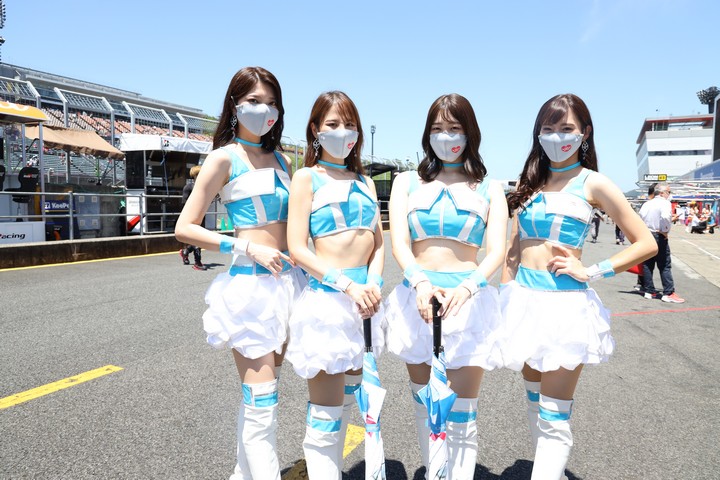 ドライバーアピアランス: レースクイーン