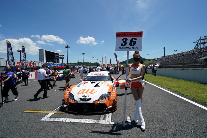 スタート進行: au TOM'S GR Supra