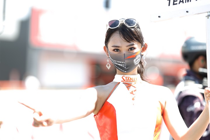 スタート進行: レースクイーン