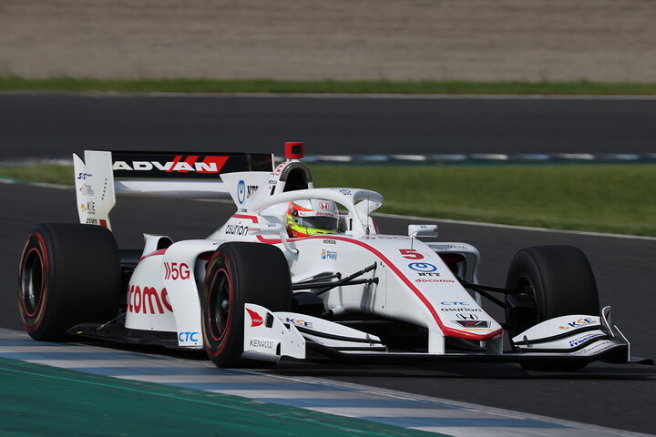 フリー走行1回目: 2位は福住仁嶺（DOCOMO TEAM DANDELION RACING）