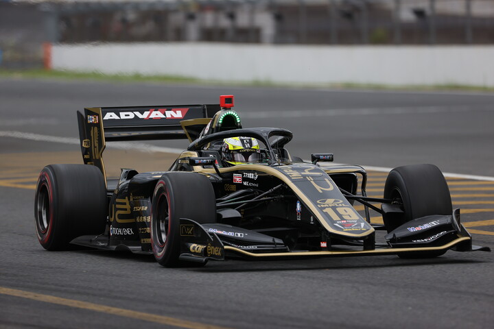 フリー走行2回目: トップタイムは関口雄飛（carenex TEAM IMPUL）