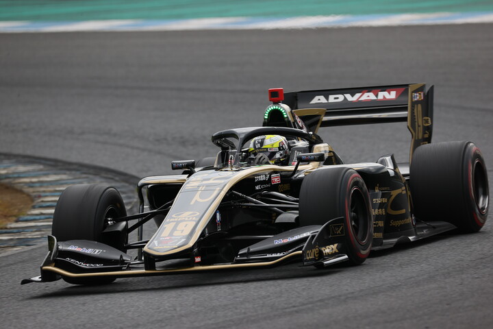 決勝2位は関口雄飛（carenex TEAM IMPUL）