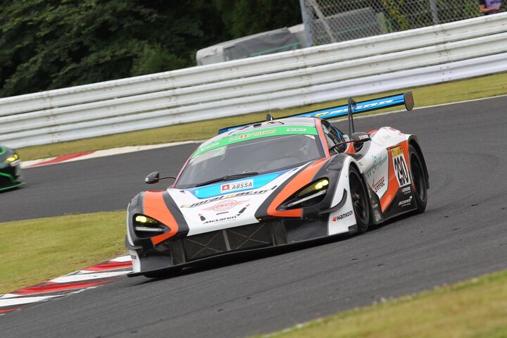 総合＆ST-Xクラス優勝は浜野彰彦／澤圭太／川端伸太朗組（290号車・Floral UEMATSU FG 720S GT3）