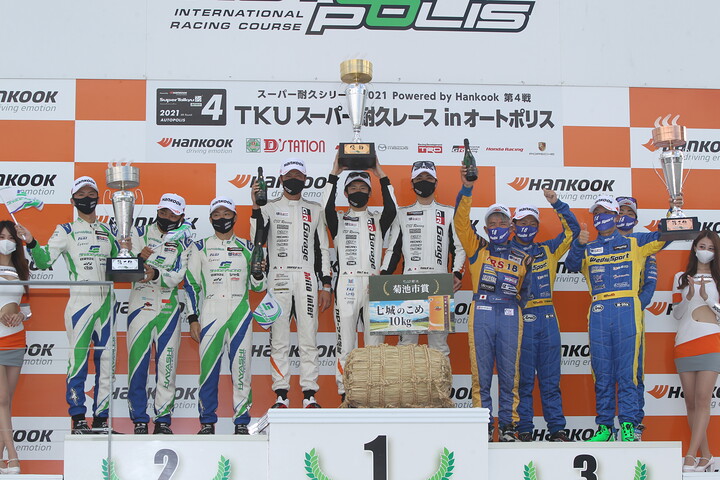 ST-4クラスの表彰式