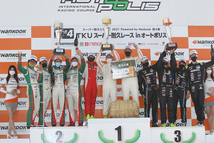 ST-5クラスの表彰式