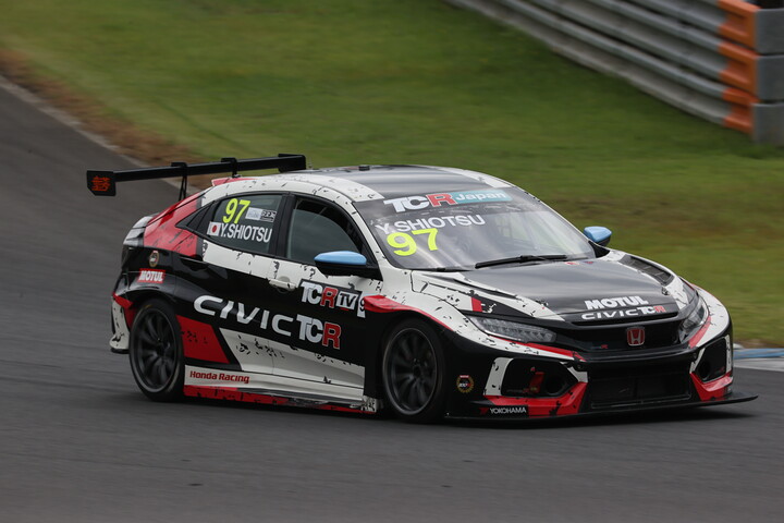 決勝2位は塩津佑介（DOME RACING）