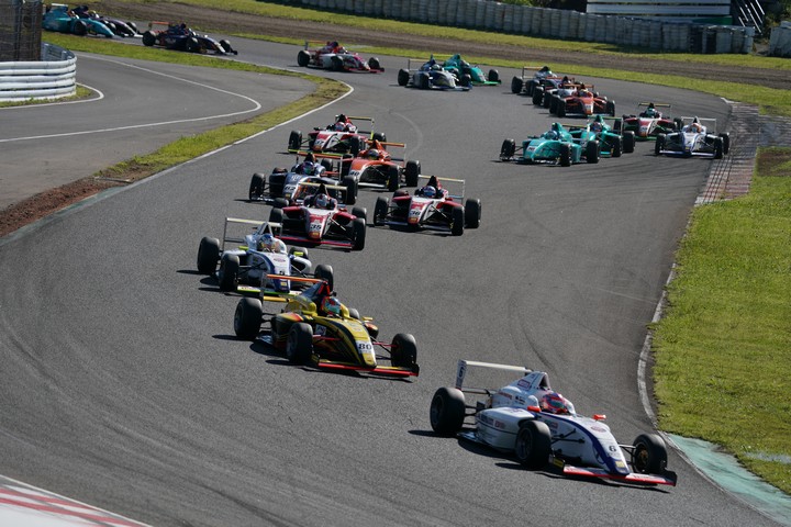 決勝がスタートした