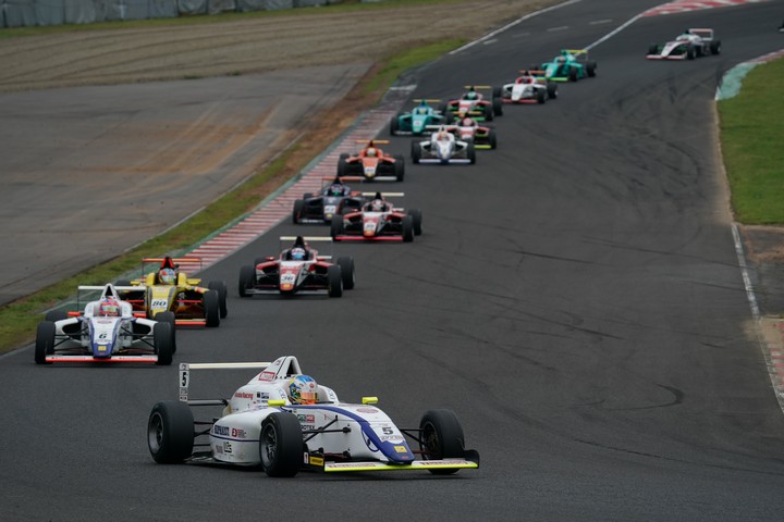 決勝がスタートした