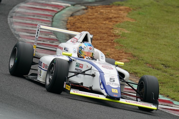 第8戦ポールポジション、第9戦予選4位の小出峻（HFDP/SRS/コチラレーシング）