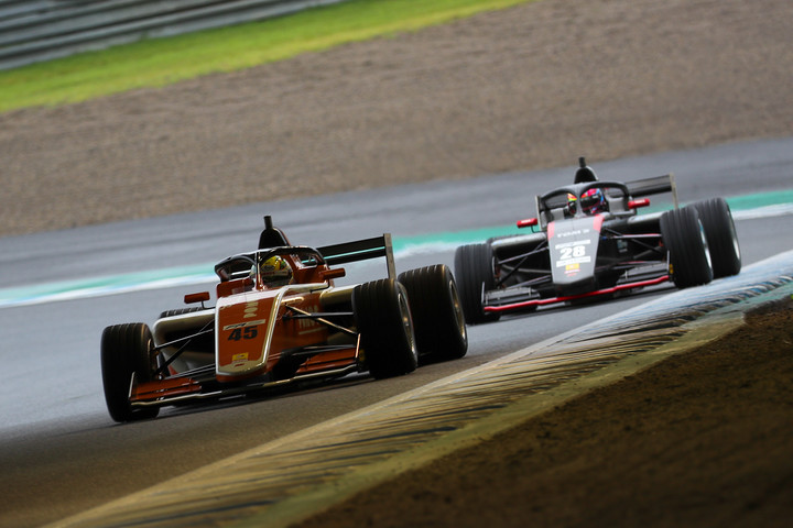 古谷悠河をパスした大草りき