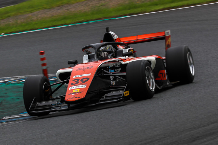 マスタークラス第5戦ポールポジション、第6戦予選2位の田中優暉（ASCLAYIndサクセスES）