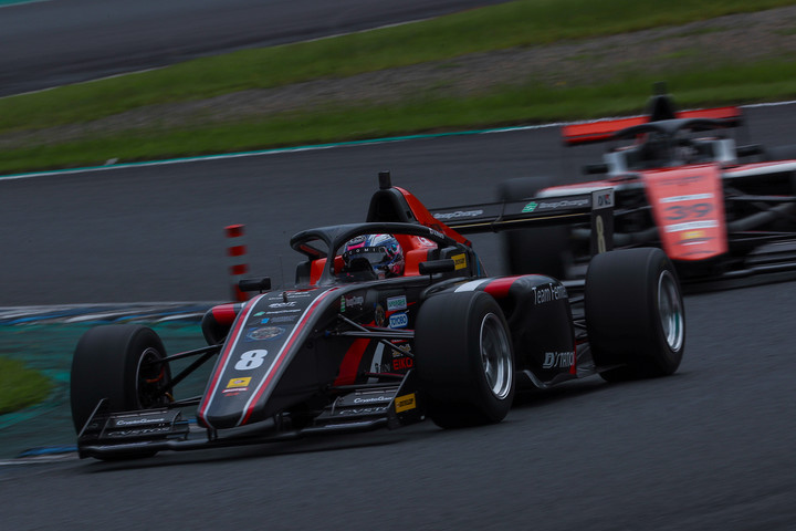 第5戦、第6戦とも予選3位の三浦愛（F111/3）