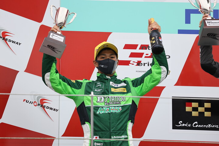 決勝2位の澤龍之介（D'station Racing）