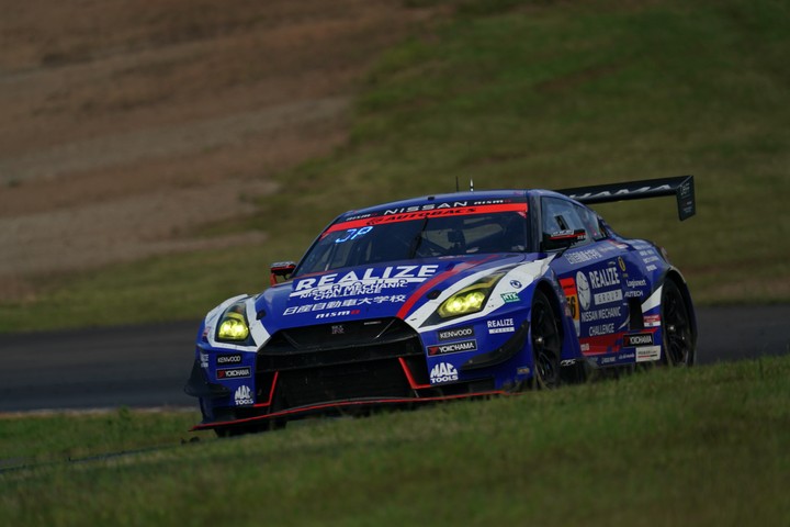 GT300クラス決勝3位は藤波清斗／ジョアオ・パオロ・デ・オリベイラ組（リアライズ 日産自動車大学校GT-R）